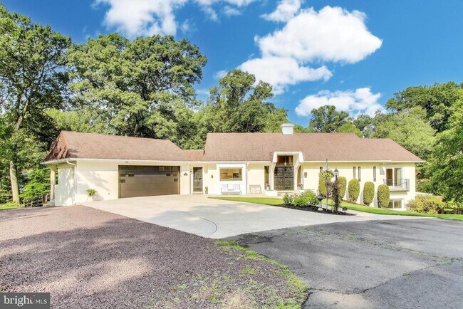 1426 Carrington Ln in Vienna, VA - Building Photo - Building Photo