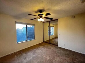 4875 N Backer Ave in Fresno, CA - Building Photo - Building Photo