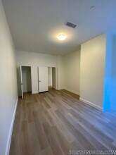 1079 Commonwealth Ave in Boston, MA - Foto de edificio - Building Photo