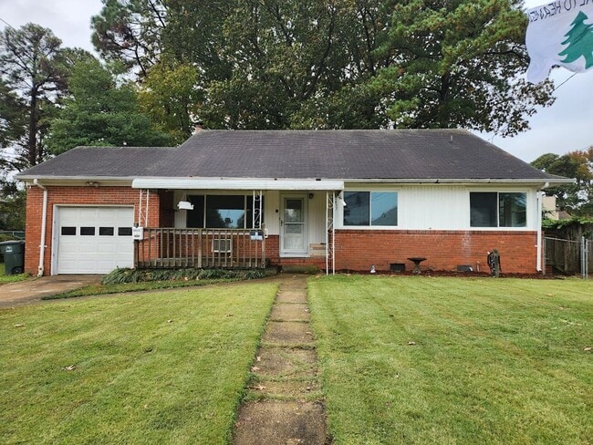 7433 Old Mill Rd in Norfolk, VA - Building Photo - Building Photo