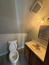 19 Russell St in Manchester, NH - Foto de edificio - Building Photo