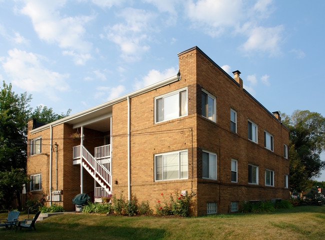 1020 Northwest Blvd in Columbus, OH - Foto de edificio - Building Photo
