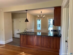 380 N Main St in Suffield, CT - Building Photo - Building Photo