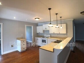 2100 Merry Dr NE in Birmingham, AL - Building Photo - Building Photo