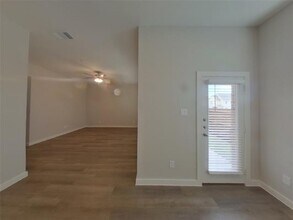 202 Ledburn Ct in Saginaw, TX - Building Photo - Building Photo