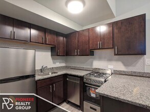 1437 N Dearborn St, Unit 35-b4 in Chicago, IL - Foto de edificio - Building Photo