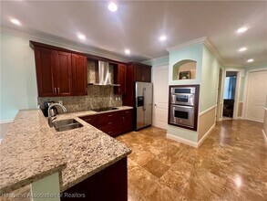 2351 Lakeview Dr in Sebring, FL - Building Photo - Building Photo