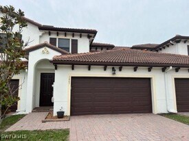 7805 Bristol Cir in Naples, FL - Building Photo