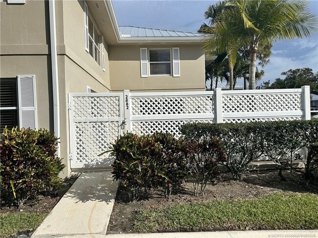 property at 2882 SW Lakemont Pl