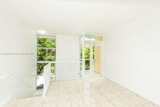 8041 Harding Ave in Miami Beach, FL - Building Photo - Building Photo