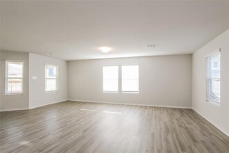 22437 Clear Castle Dr in Porter, TX - Building Photo - Building Photo