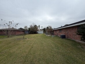 302 Avalon St in Lake Charles, LA - Building Photo - Building Photo