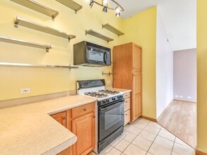 4909 Spencer Ave in Lisle, IL - Foto de edificio - Building Photo