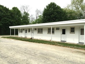 1080 County Road 521 in Newton, NJ - Foto de edificio - Building Photo