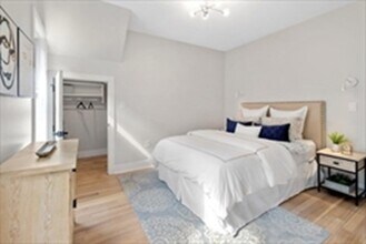 50 Whitfield Rd, Unit 1 in Somerville, MA - Foto de edificio - Building Photo