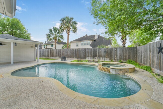 402 Sterling Heights Ln in Houston, TX - Building Photo - Building Photo