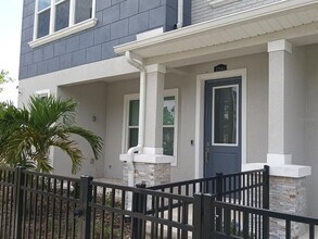 2704 W Fig St in Tampa, FL - Building Photo - Building Photo