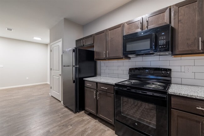 property at 823 N Ardenwood Dr