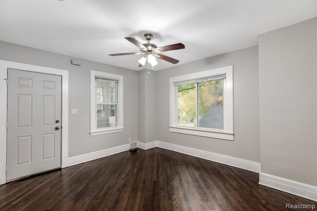1785 Channing St, Unit 2 in Ferndale, MI - Foto de edificio - Building Photo