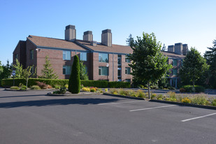 George Fox University - Le Shana Hall Apartments