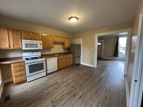 711 Napoleon St, Unit 711 in Valparaiso, IN - Building Photo - Building Photo