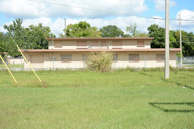 Peppertree Circle Apartments in Orlando, FL - Building Photo - Building Photo