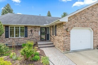 1090 1st St in Batavia, IL - Building Photo - Building Photo