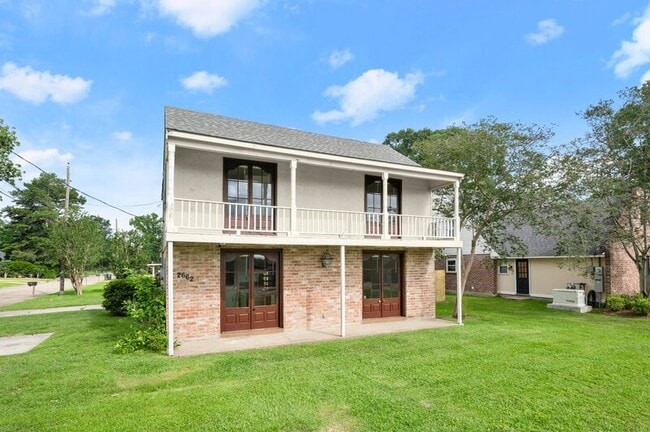 property at 2662 Brentwood Dr