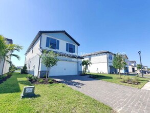 6140 Baywood Ct in Lakewood Ranch, FL - Building Photo - Building Photo