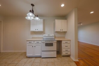 10038 Lazy Oaks St in Houston, TX - Foto de edificio - Building Photo