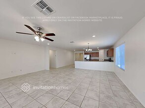 17144 W Pinnacle Vista Dr in Surprise, AZ - Foto de edificio - Building Photo