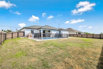 502 SW 25th Pl in Cape Coral, FL - Building Photo - Building Photo