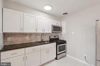 7239 Haverford Ave in Philadelphia, PA - Building Photo - Building Photo