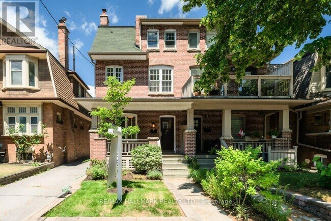 property at 6 Columbine Ave