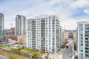 UpsideDown Condos in Toronto, ON - Building Photo