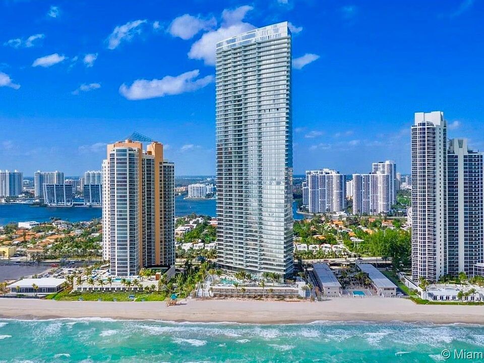 18975 Collins Ave, Unit 5401 in Sunny Isles Beach, FL - Building Photo