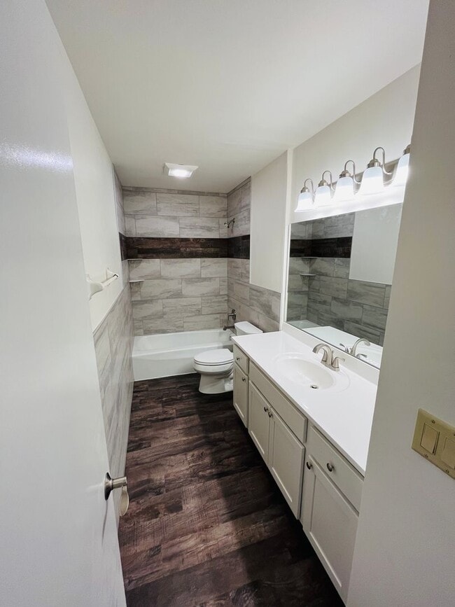 2000-2004 Wyoming Ave in Sun Prairie, WI - Building Photo - Building Photo