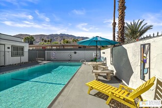 765 E Cottonwood Rd in Palm Springs, CA - Building Photo - Building Photo