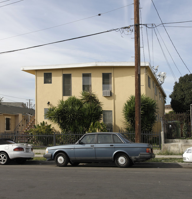 319 N La Fayette Park Pl in Los Angeles, CA - Building Photo - Building Photo