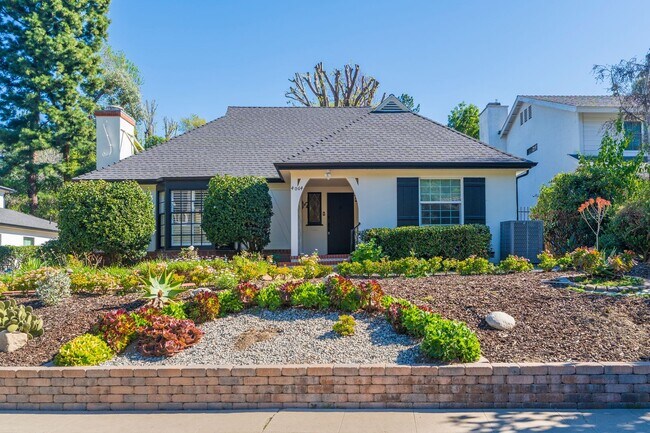 4064 Woodcliff Rd in Los Angeles, CA - Building Photo - Building Photo