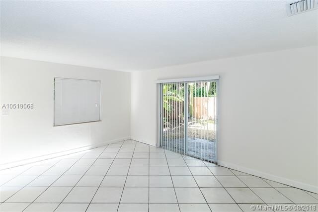 731 SW 14th Ave-Unit -4 in Fort Lauderdale, FL - Building Photo - Building Photo