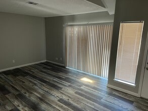 12608 Newbrook Dr in Houston, TX - Building Photo - Building Photo