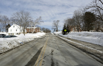 Dennison Road Apartments in Durham, NH - Building Photo - Building Photo