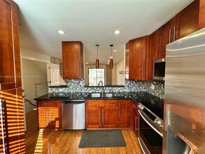 9860 Hammocks Blvd in Miami, FL - Building Photo - Building Photo