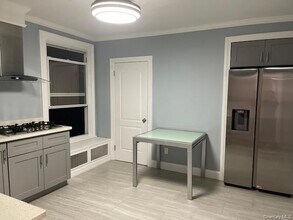 6-8 Jefferson St in Port Washington, NY - Building Photo - Building Photo