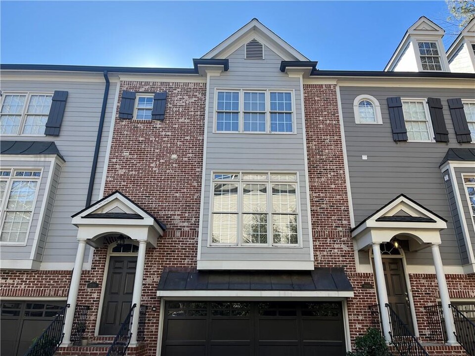 12010 Stone Brook Cove in Alpharetta, GA - Building Photo