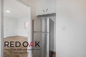 439 S Catalina St in Los Angeles, CA - Foto de edificio - Building Photo