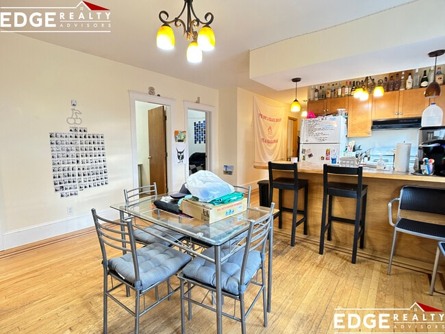 28R Cherry St in Somerville, MA - Foto de edificio - Building Photo