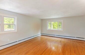 285 Willard St in Leominster, MA - Building Photo - Building Photo