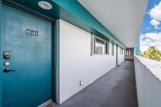 1700 NW N River Dr in Miami, FL - Building Photo - Building Photo